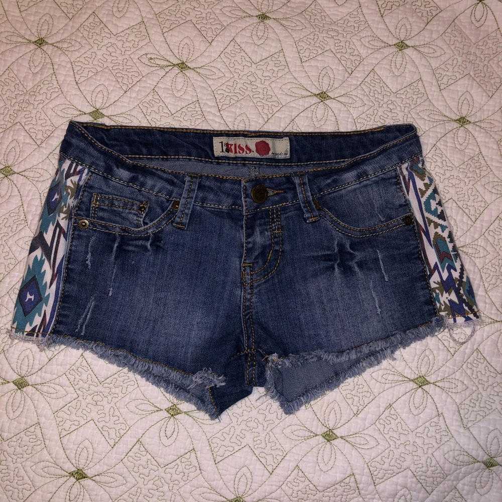 🔆2/$8 SIZE 3 AZTEC DENIM SHORT SHORTS